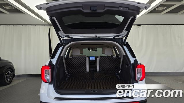 Ford Explorer (VI) 3.0 Platinum 4WD 2022 — фото 20