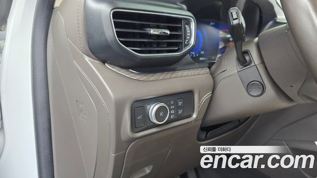 Ford Explorer (VI) 3.0 Platinum 4WD 2022 — фото 27