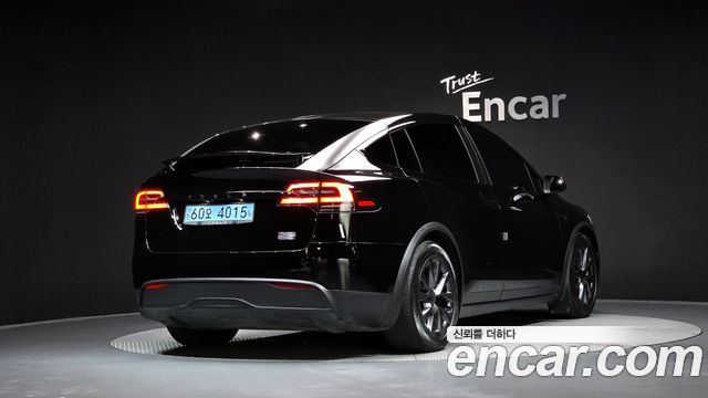 Tesla Model X Plaid 2023 — фото 2
