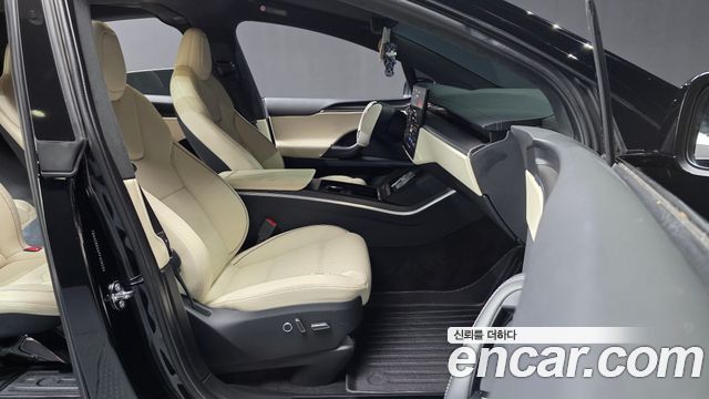 Tesla Model X Plaid 2023 — фото 15