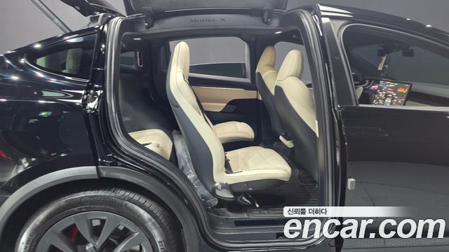 Tesla Model X Plaid 2023 — фото 16