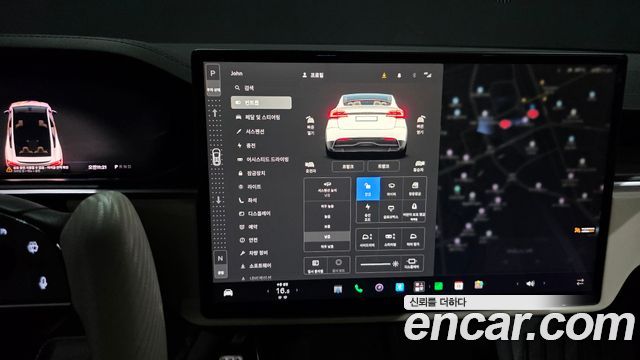 Tesla Model X Plaid 2023 — фото 38