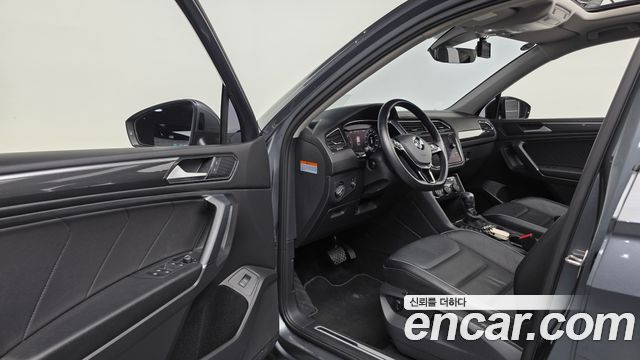 Volkswagen Tiguan Allspace 2.0 TDI Prestige 2018 — фото 10