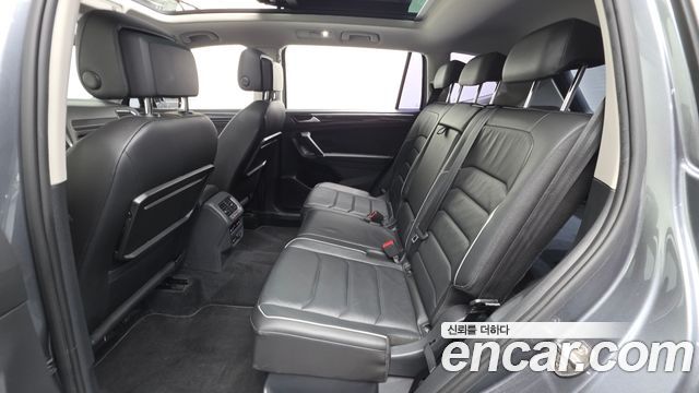 Volkswagen Tiguan Allspace 2.0 TDI Prestige 2018 — фото 16