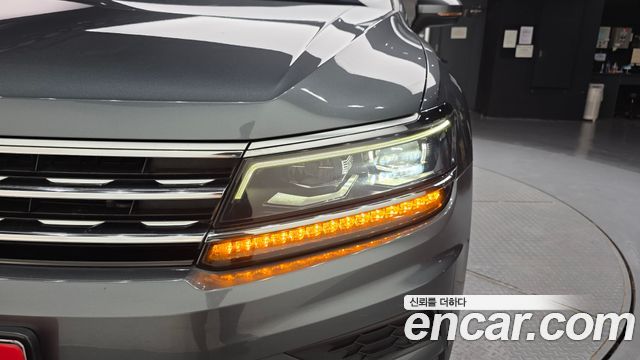 Volkswagen Tiguan Allspace 2.0 TDI Prestige 2018 — фото 28