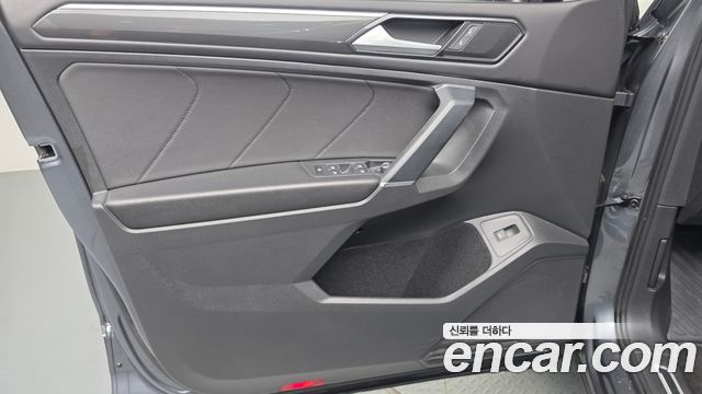 Volkswagen Tiguan Allspace 2.0 TDI Prestige 2018 — фото 30
