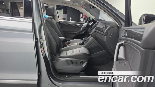 Volkswagen Tiguan Allspace 2.0 TDI Prestige 2018 — фото 32