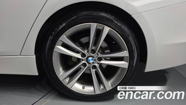 BMW 3 Series (F30) 320d Sport 2015 — фото 21