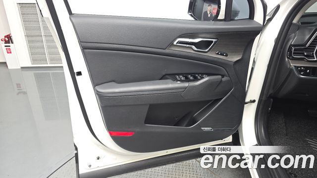 Kia Sportage (V) Gasoline 1.6 Turbo 2WD Signature 2022 — фото 24