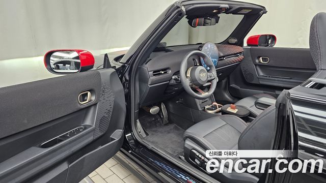 MINI Cooper S Convertible (IV) JCW 2025 — фото 10