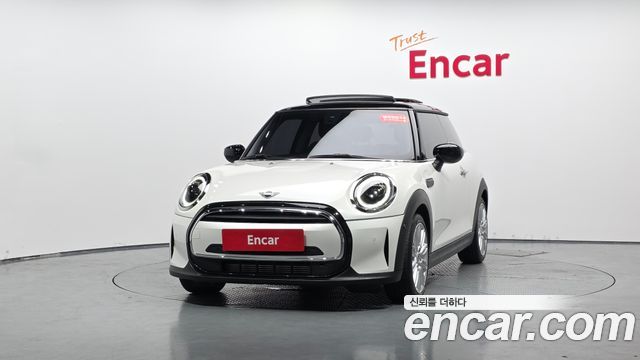 MINI Cooper Classic Plus Launch Pack Third Generation 2023 — фото 3