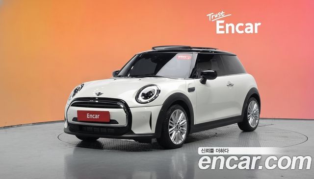 MINI Cooper Classic Plus Launch Pack Third Generation 2023 — фото 1
