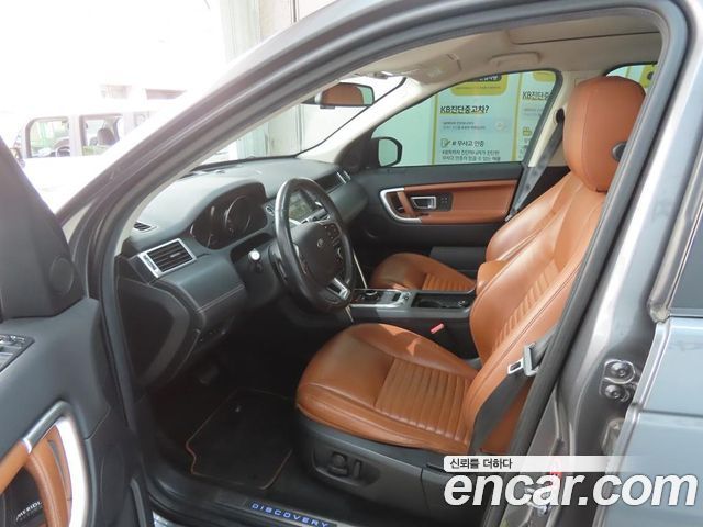 Land Rover Discovery Sport 2.0 TD4 HSE Luxury 2017 — фото 7