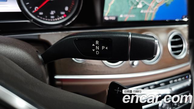 Mercedes-Benz E-Class (W213) E220d 4MATIC Exclusive 2019 — фото 9
