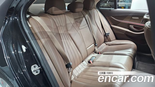 Mercedes-Benz E-Class (W213) E220d 4MATIC Exclusive 2019 — фото 11
