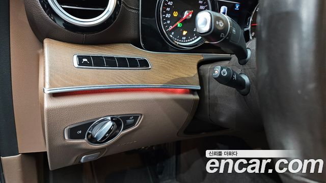 Mercedes-Benz E-Class (W213) E220d 4MATIC Exclusive 2019 — фото 14
