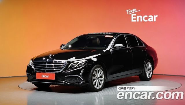 Mercedes-Benz E-Class (W213) E220d 4MATIC Exclusive 2019 — фото 1