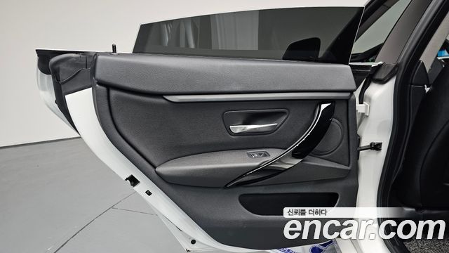 BMW 4 Series (F32) 420i Gran Coupe Special Edition 2020 — фото 25