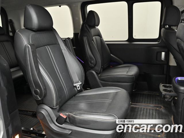 Hyundai Staria 4WD Lounge 9-Seater Prestige 2023 — фото 16