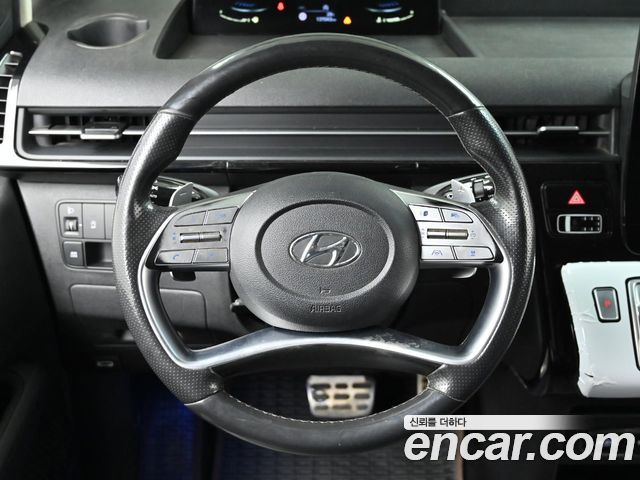 Hyundai Staria 4WD Lounge 9-Seater Prestige 2023 — фото 17