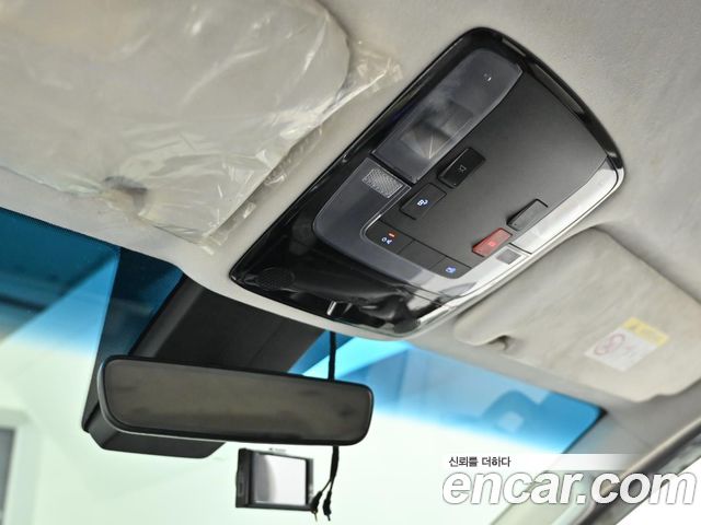 Hyundai Staria 4WD Lounge 9-Seater Prestige 2023 — фото 22