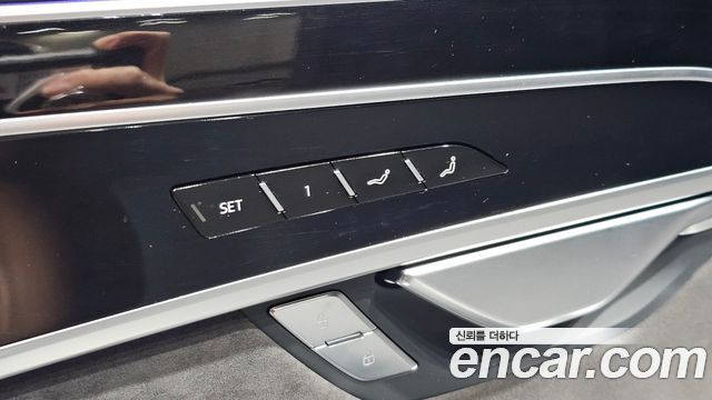 Audi A8 (D5) 55 TFSI Quattro LWB 2020 — фото 41