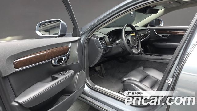 Volvo S90 D4 Momentum 2018 — фото 10