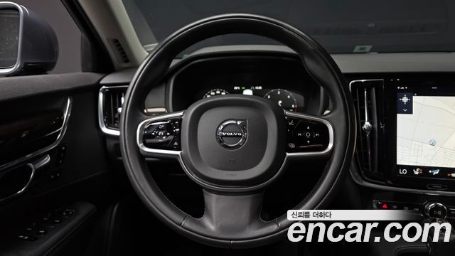Volvo S90 D4 Momentum 2018 — фото 13