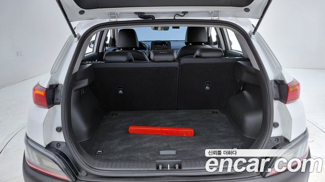 Hyundai Kona Hybrid Smart 2023 — фото 17