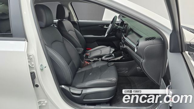 Kia K3 (II) 1.6 Prestige 2024 — фото 32