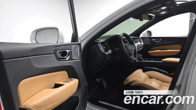 Volvo XC60 (II) D5 Inscription 2020 — фото 10