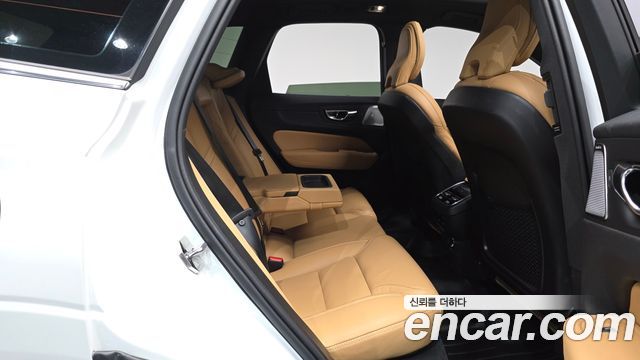 Volvo XC60 (II) D5 Inscription 2020 — фото 11