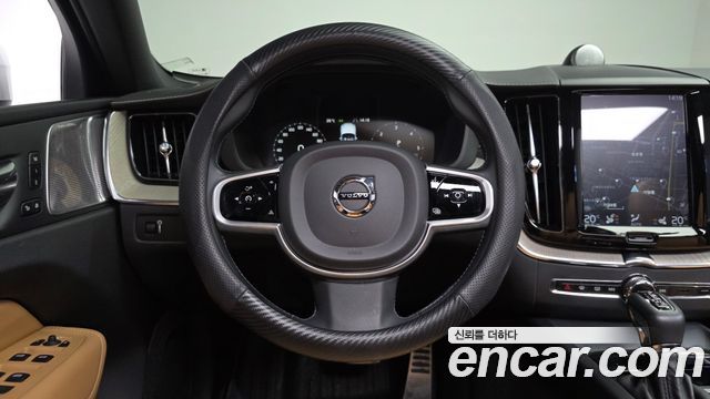 Volvo XC60 (II) D5 Inscription 2020 — фото 12