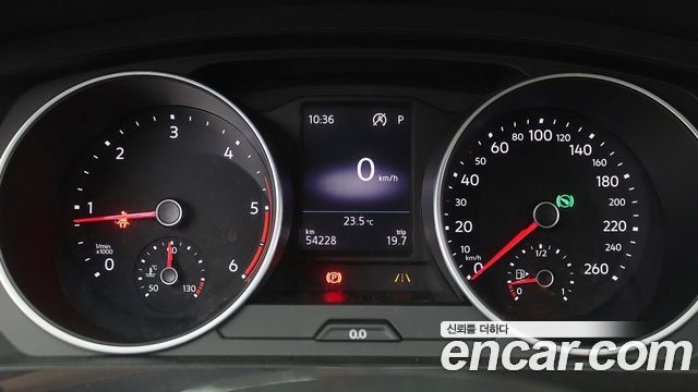 Volkswagen Tiguan (II) 2.0 TDI Premium 2018 — фото 7