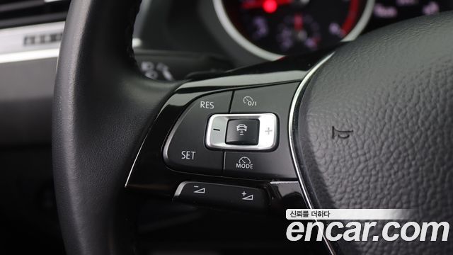 Volkswagen Tiguan (II) 2.0 TDI Premium 2018 — фото 16
