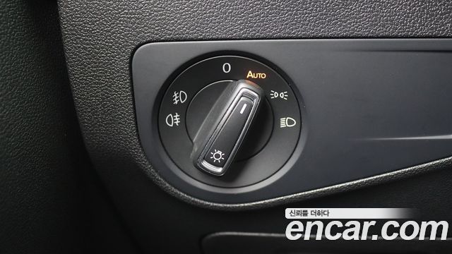 Volkswagen Tiguan (II) 2.0 TDI Premium 2018 — фото 18