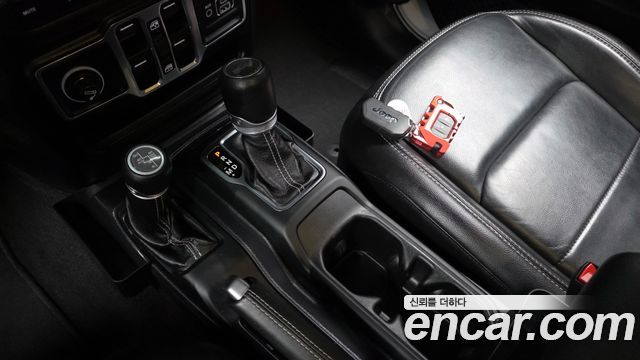 Jeep Wrangler (JL) 2.0 Overland Power Top 4Door 4xe 2021 — фото 9