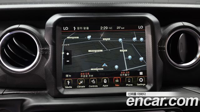 Jeep Wrangler (JL) 2.0 Overland Power Top 4Door 4xe 2021 — фото 18