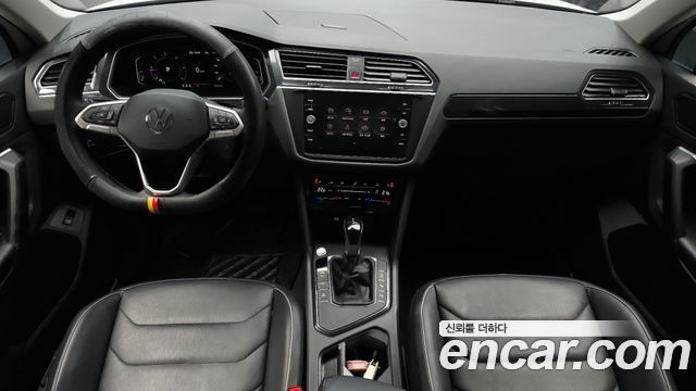 Volkswagen Tiguan (II) 2.0 TDI Premium 2021 — фото 7