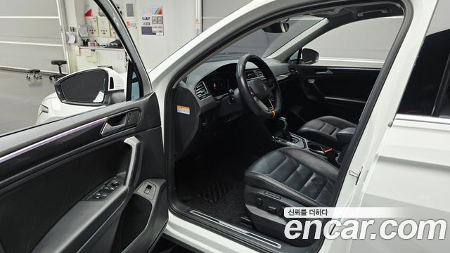 Volkswagen Tiguan (II) 2.0 TDI Premium 2021 — фото 10
