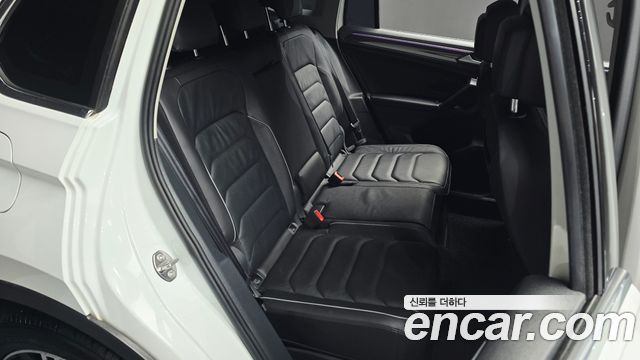 Volkswagen Tiguan (II) 2.0 TDI Premium 2021 — фото 21