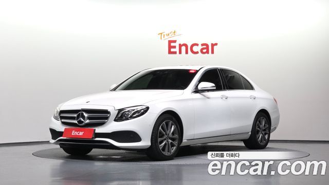 Mercedes-Benz E-Class (W213) E300 4MATIC Avnatgarde 2019 — фото 1