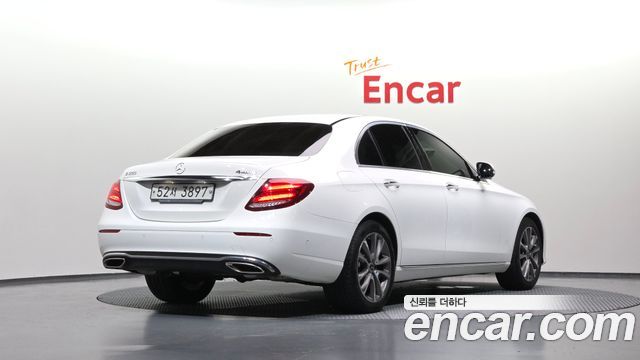 Mercedes-Benz E-Class (W213) E300 4MATIC Avnatgarde 2019 — фото 2
