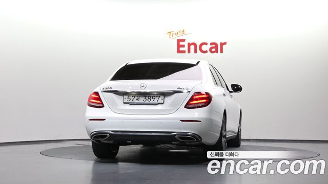 Mercedes-Benz E-Class (W213) E300 4MATIC Avnatgarde 2019 — фото 4