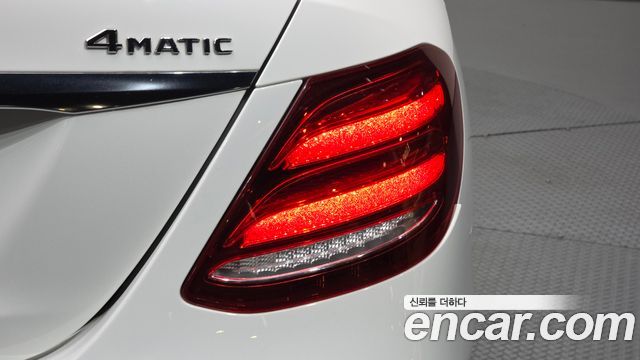 Mercedes-Benz E-Class (W213) E300 4MATIC Avnatgarde 2019 — фото 29