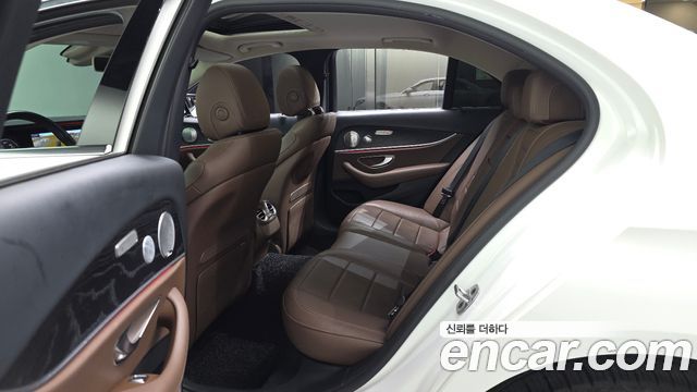 Mercedes-Benz E-Class (W213) E300 4MATIC Avnatgarde 2019 — фото 32
