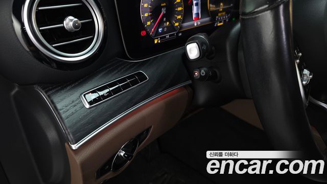 Mercedes-Benz E-Class (W213) E300 4MATIC Avnatgarde 2019 — фото 33