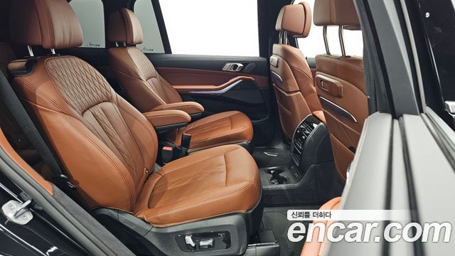 BMW X7 (G07) xDrive 40i M Sport 6STR 2025 — фото 11