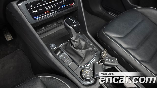 Volkswagen Tiguan (II) 2.0 TDI 4Motion Prestige 2023 — фото 9