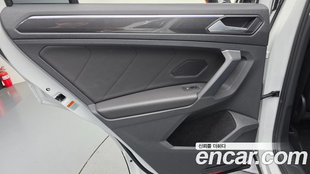 Volkswagen Tiguan (II) 2.0 TDI 4Motion Prestige 2023 — фото 25